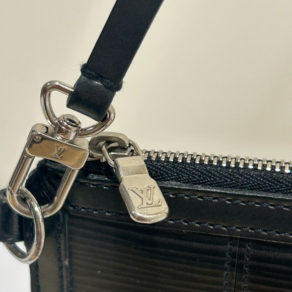 Louis Vuitton Black Epi Stretch Delmonico Pochette - Picture 10 of 11